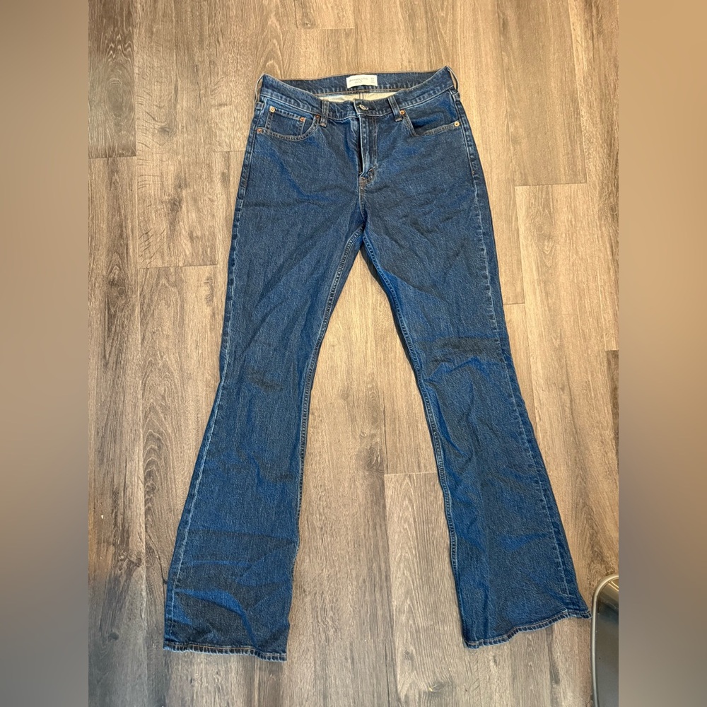 Abercrombie & Fitch Rinse Flare Jeans